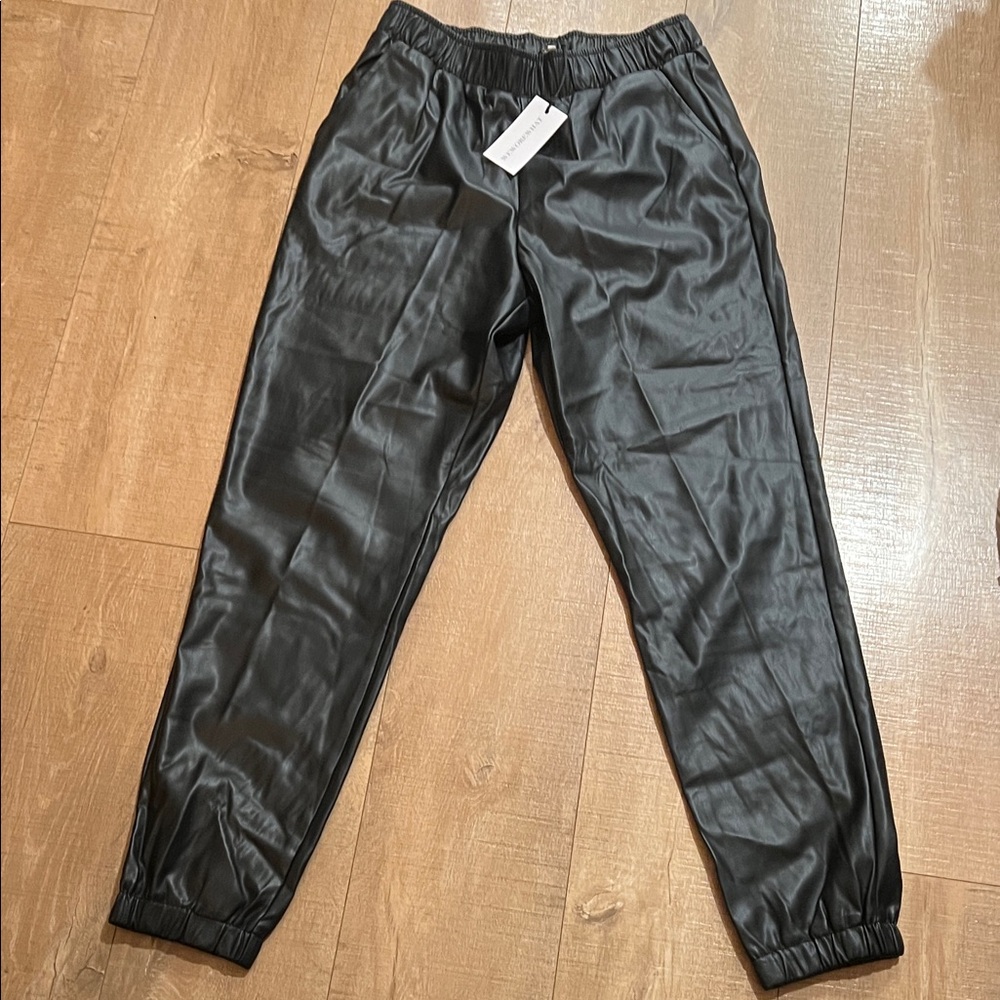 Weworewhat joggers size large nwt